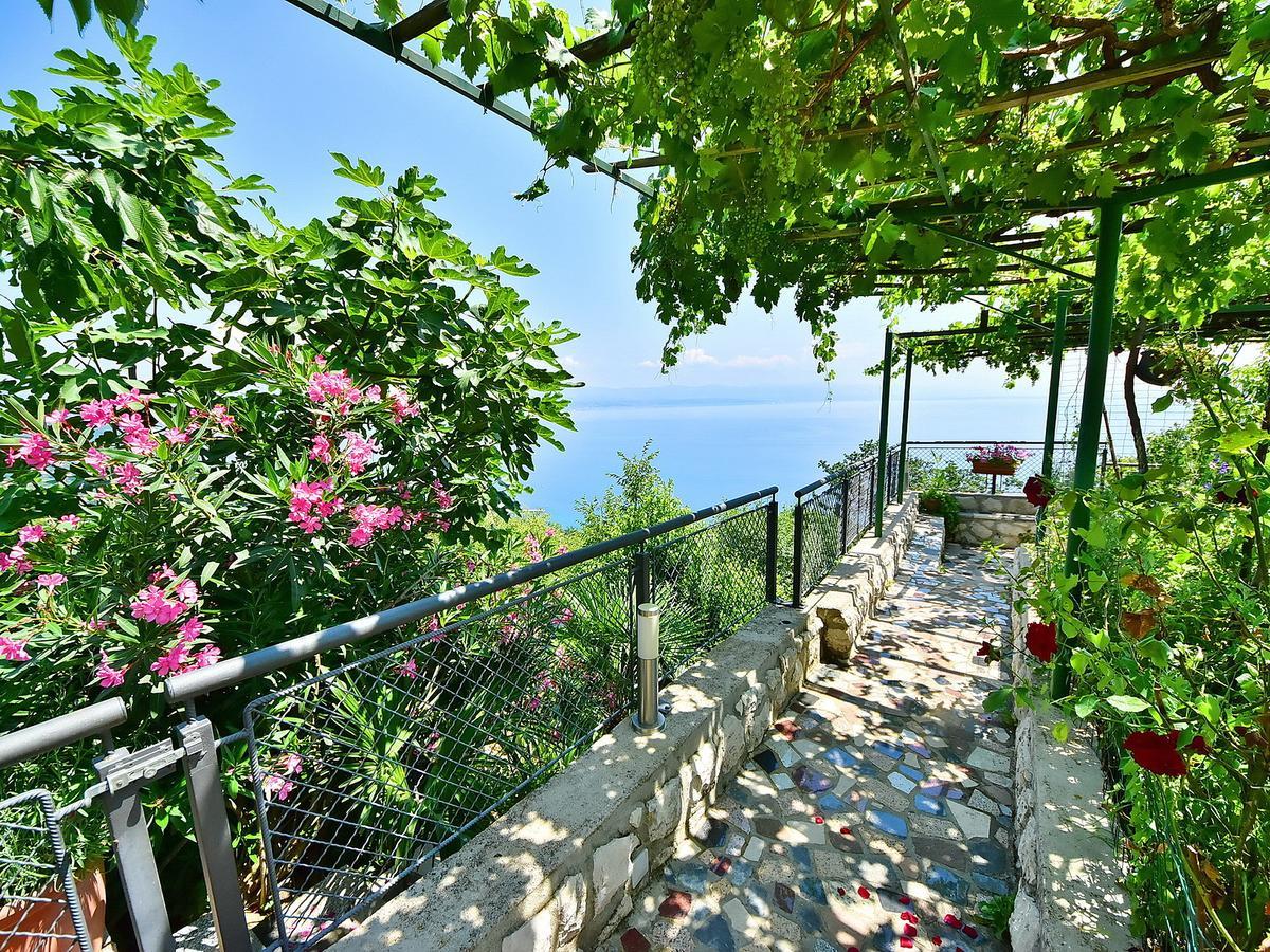 Apartment Laurus-2 By Interhome Lovran Dış mekan fotoğraf
