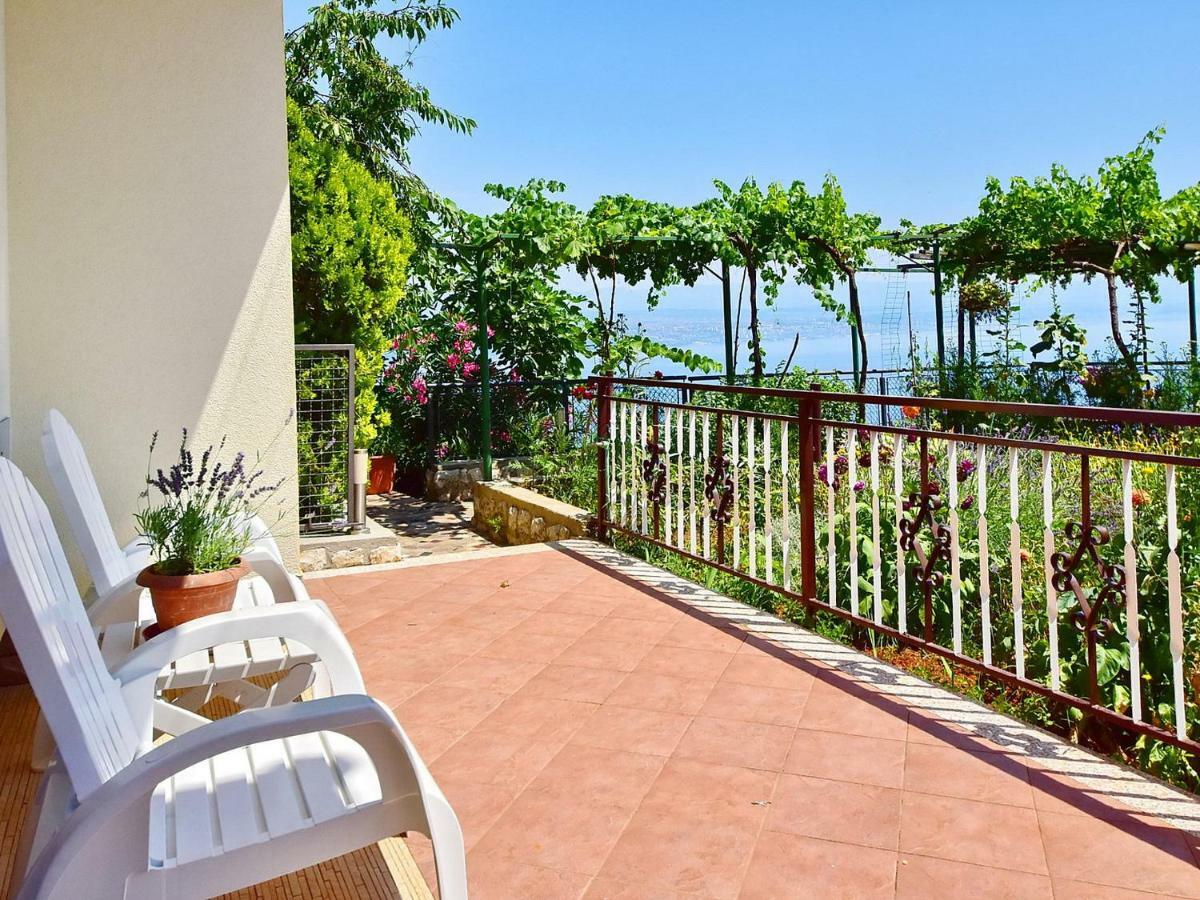 Apartment Laurus-2 By Interhome Lovran Dış mekan fotoğraf